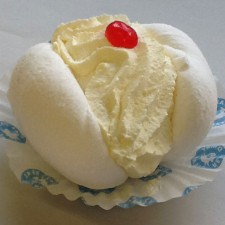 fresh-cream-meringue
