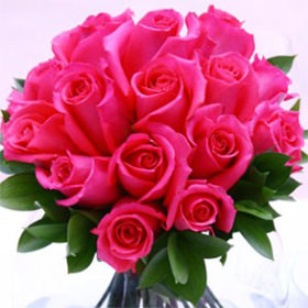 beautiful-dark-pink-royal-wedding-rose-centerpieces-globalrose-2