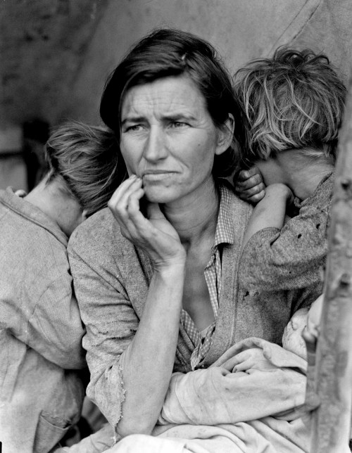 Dorothea Lange - Destitute pea pickers in California. Mother of seven children, age thirty-two, Nipomo, California, 1936